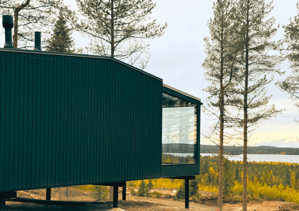 HARJA28 syksyisessä metsämaisemassa