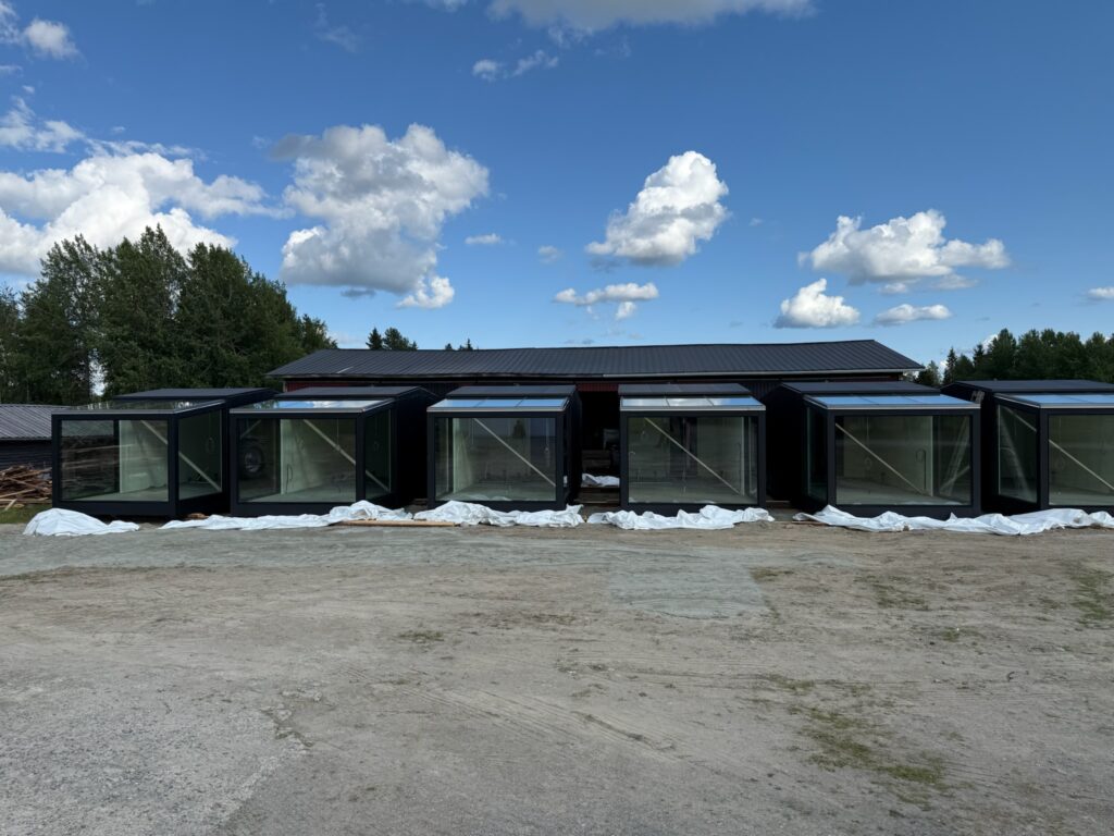 HARJA28_mallin lasi-iglutoimitus Kuusamoon